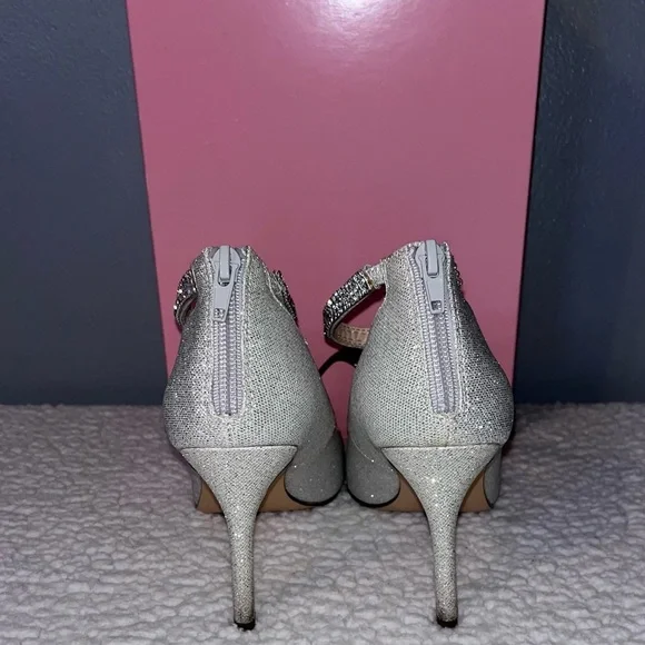 💎6.5 NINA BLING SHOWS💎 - Picture 4 of 14